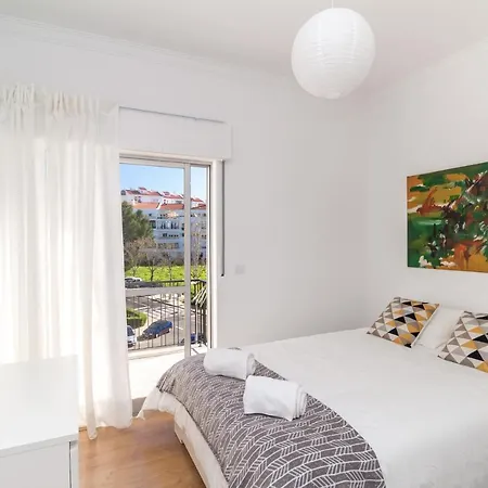 Apartment White - T2 Near *
