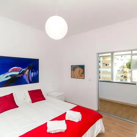 Apartment White - T2 Near Sao Joao do Estoril