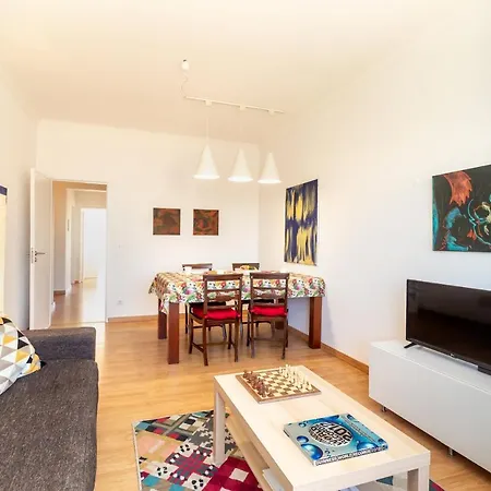 Apartment White - T2 Near *