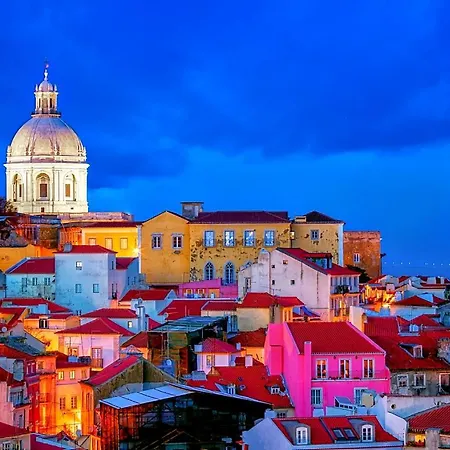 White - T2 Near São João do Estoril